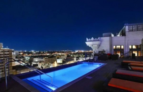 Amazing Condos Beautiful View 2 Blocks To French Quarter, Small Rooftop Pool, Gym, Seanger Theater, Super Dome, And Bourbon St